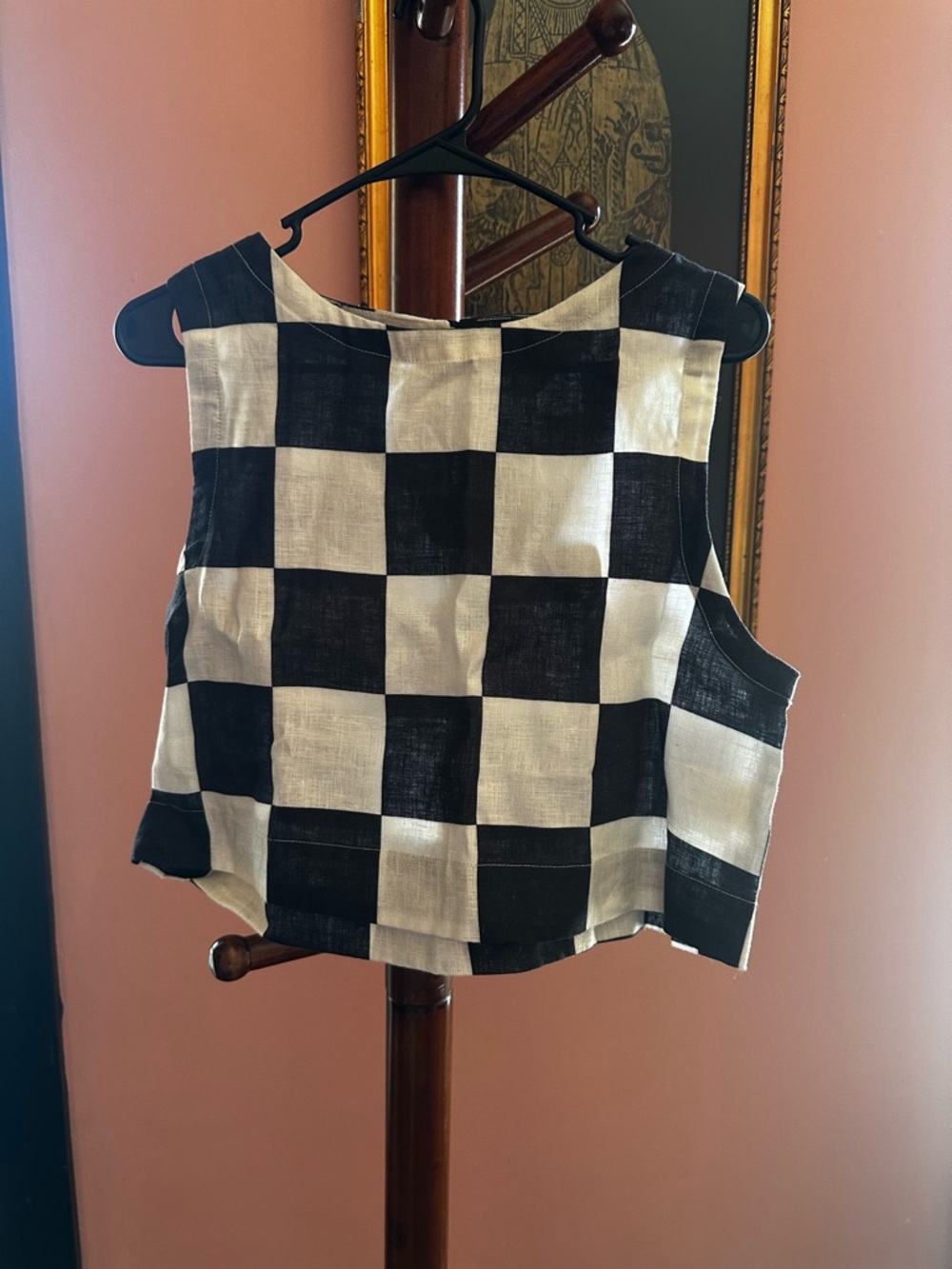 Sleeveless Checkered Crop Tank Top - Black & White